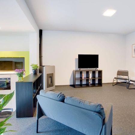 Modern Holiday Home In Scherpenheuvel With Infrared Sauna Экстерьер фото