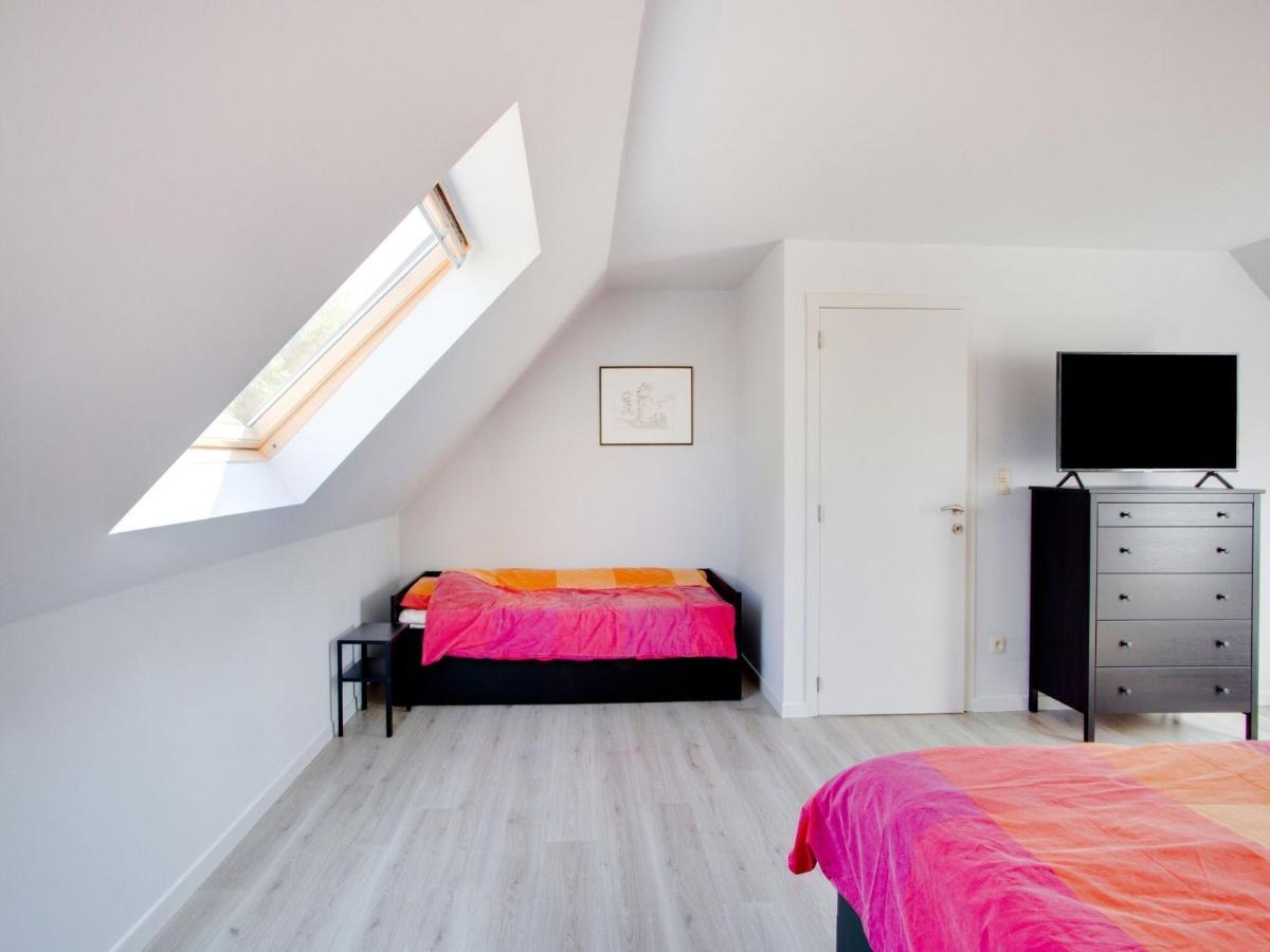 Modern Holiday Home In Scherpenheuvel With Infrared Sauna Экстерьер фото